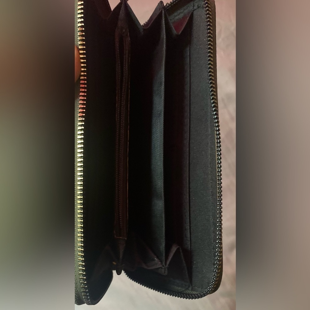 Green Wallet - Picture 2 of 2